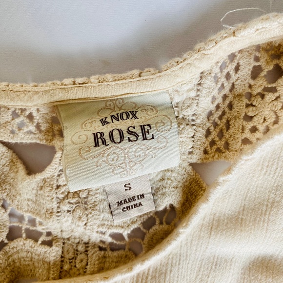 Knox Rose Small Cream Short Sleeve Blouse - Picture 7 of 8